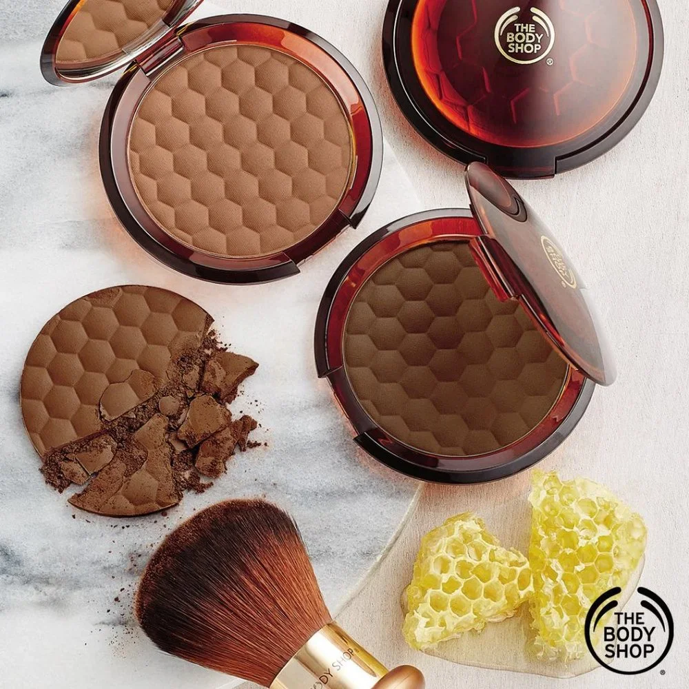 The Body Shop Honey Bronze Bronzing Powder- Shade - Dark Golden Matte